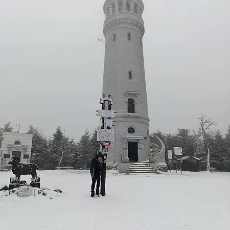 Pensjonat Sokolec 招待所